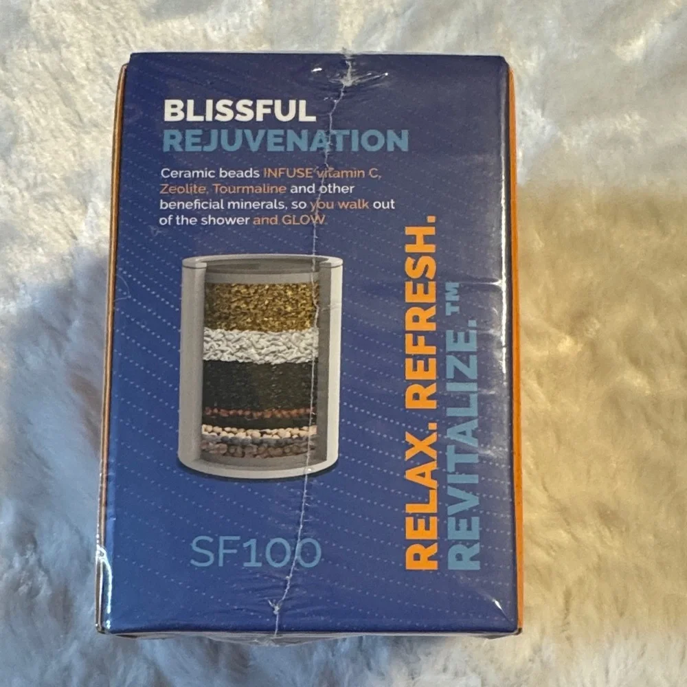 NWT SF100 Revitalizing Shower Filter - Silver